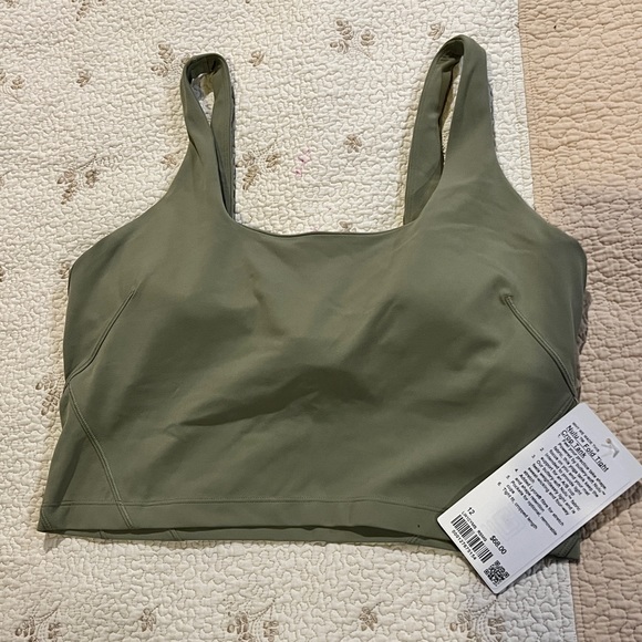 Lululemon Nulu Fold Tight Crop Yoga Tank Top
Rosemary Green size 12 NWT - Picture 5 of 7